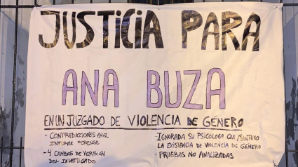 Cartel reivindicando justicia para Ana Buza