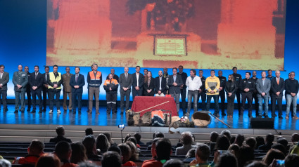 Foto de familia de una representación de los "héroes aragoneses".