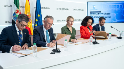 Firma del protocolo de actuación de los Centros de Atención Integral 24 horas a Víctimas de Violencia Sexual