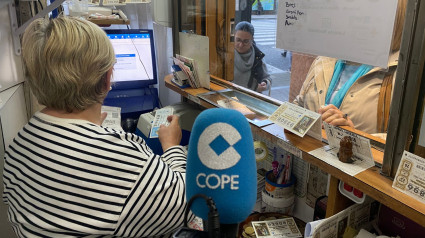 COPE Cantabria desde la Administración de Lotería 13 en Santander