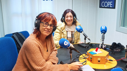 La consejera de cultura Susana Magan y la técnico Merche Albero