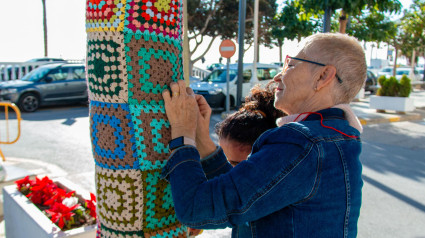 El municipio granadino que viste sus calles con ganchillo