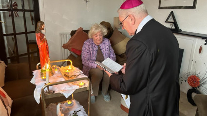 "En el misterio de la Encarnación, Dios ha bendecido a cada hombre y mujer que viene a este mundo"