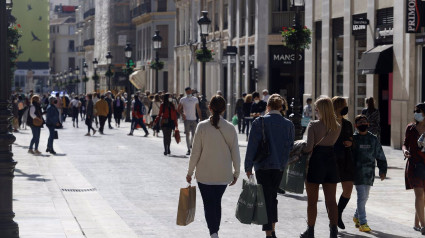 Qué ofrecen las empresas para trabajar en Navidad: sueldos, horarios y sectores