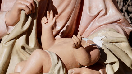 Decapitan la figura del niño Jesús del Belén