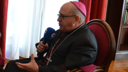 Santiago Gómez Sierra, obispo de Huelva, durante su entrevista en COPE