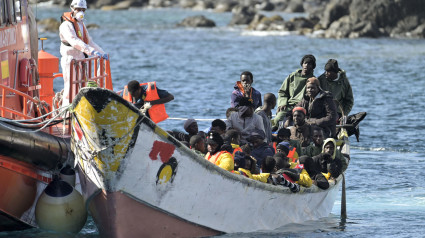 75 de los más de 300 migrantes rescatados el día de Navidad en Canarias