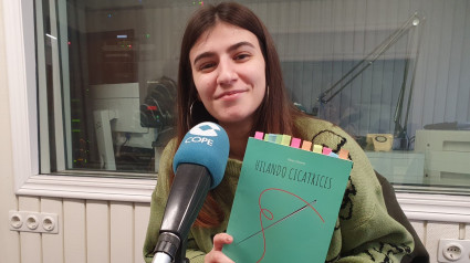 Teresa Ventura presenta su libro "Hilando cicatrices"