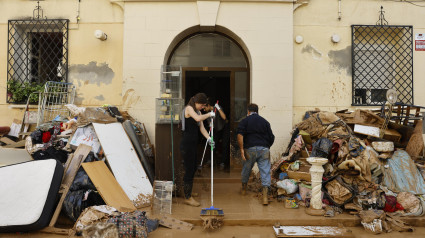 La humedad y los hongos lo peor dos meses después de la peor DANA que ha afectado a Valencia