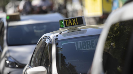 Unión Sevillana del Taxi: "En el aeropuerto hay un claro problema de orden público, una guerra entre compañeros"