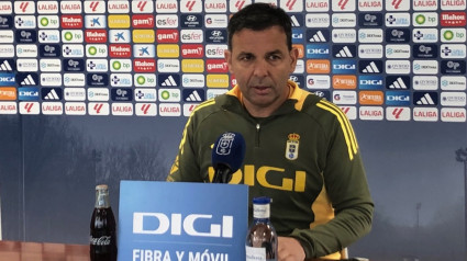 Javi Calleja en la rueda de prensa previa al derbi asturiano