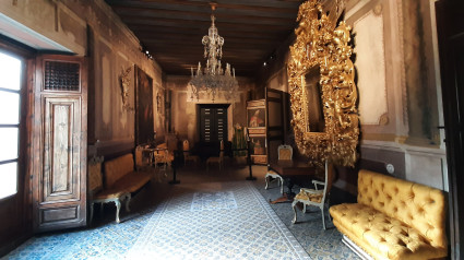 Salón amarillo del Palacio de Guevara de Lorca