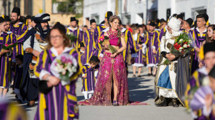 Turismo en Granada: Benamaurel y sus Moros y Cristianos a la conquista del turista