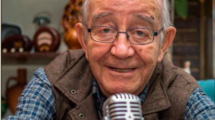 Pequeño Homenaje a un grande de la radio: Helio Casarrubios