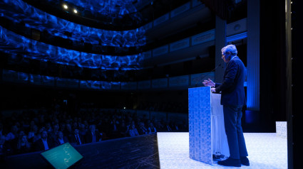 El presidente de la Xunta, Alfonso Rueda, durante la presentación del Plan de Turismo Termal en el Teatro Principal de Ourense