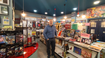 Pablo Gorosabel en su tienda