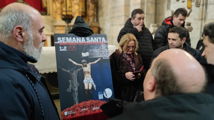 El cartel de la Semana Santa de Santiago se descubrió en la Iglesia de la Merced