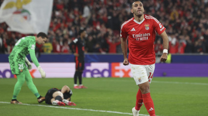 Pavlidis celebra el Benfica 1 - Barcelona 0