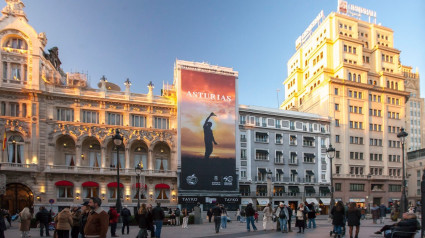 Pancarta promocional de Asturias en la calle Alcalá, en Madrid