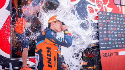 El piloto Edgar Canet, campeón en su primer Dakar de la categoría en motos 'Rally 2'.