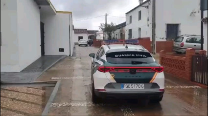 Guardia Civil en Cuva de la Mora