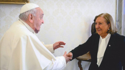 Lydia Jiménez con el Papa Francisco