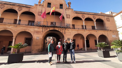 Representantes vecinales de la Federación Espartaria Tierras Altas ante el ayuntamiento de Lorca