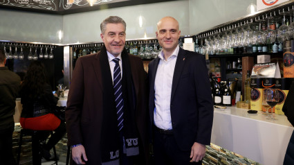 David Guerra y Martín Peláez antes del derbi asturiano.