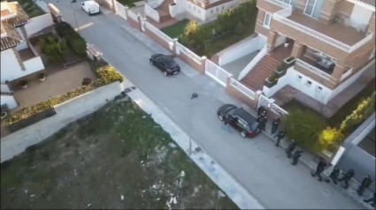 Dron de la policía graba operación antidroga