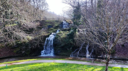 Cascada de Penoucos en el río Rato