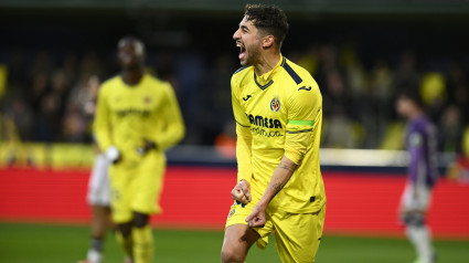 Santi Comesaña celebra el tercer gol de su equipo