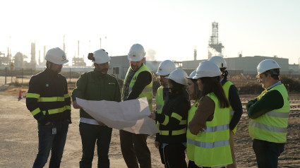 Visita al inicio de las obras de la planta de hidrógeno verde en Castellón