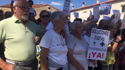 Una de las muchas acciones reivindicativas de los vecinos del Valle del Cidacos para exigir la reapertura de su farmacia