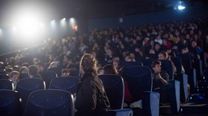 Espectadores en una sala de cine de Sevilla