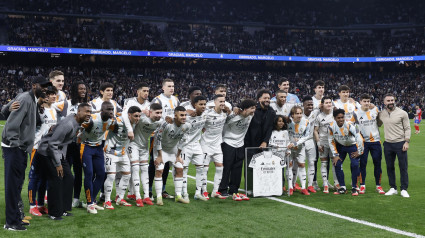 Homenaje a Marcelo en el Bernabéu antes del derbi