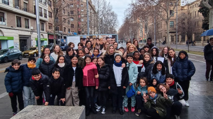 Científicas y alumnas celebran el 11F