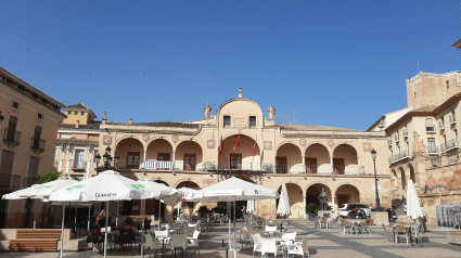 Ayuntamiento de Lorca en la plaza de España