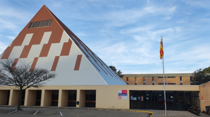 Exterior del IES Pirámide