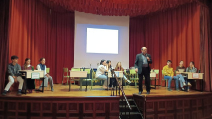 El Arzobispo estuvo presente en la Copa de Reli, olimpiada matemática, en el Seminario de Pamplona