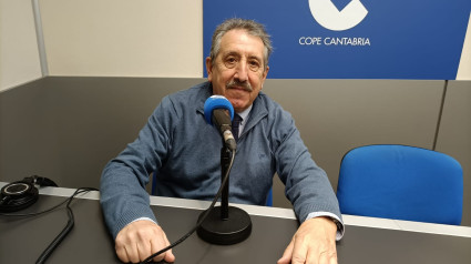 El Doctor Pagola Serrano, en los estudios de COPE Cantabria