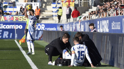 Carlos Neva resultó lesionado en el partido frente al Huesca