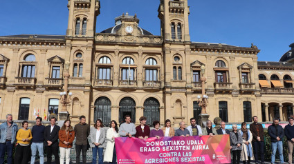 Concentración frente Alderdi Eder