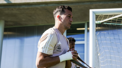 Entrenamiento de Javier Manquillo