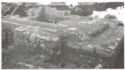 Excavaciones en la plaza de San Pedro de Jaca