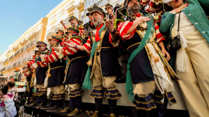 A puntito de que comience el Carnaval de Cádiz