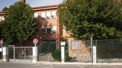 Fachada del Colegio Campillo de Lorca