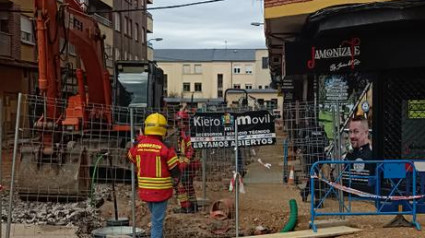 Escape de gas por las obras de la calle Ancha de Ponferrada (León)