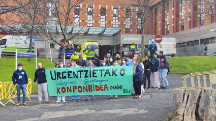 Protestas ante las urgencias de Basurto