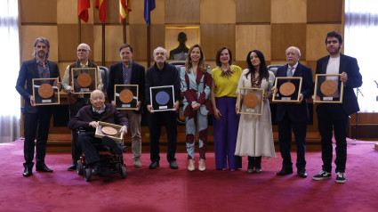 Imagen de familia de los premiados en la primera edición.