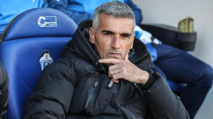 Vicente Parras, en el banquillo del Deportivo Alcoyano.